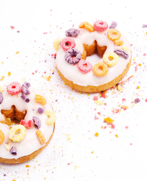 Deliciosas rosquillas sobre un fondo blanco - Foto, Imagen