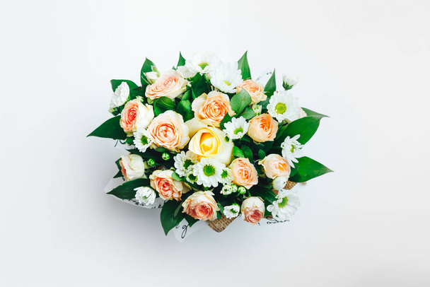 різні квіти букет на білому тлі
 - Фото, зображення