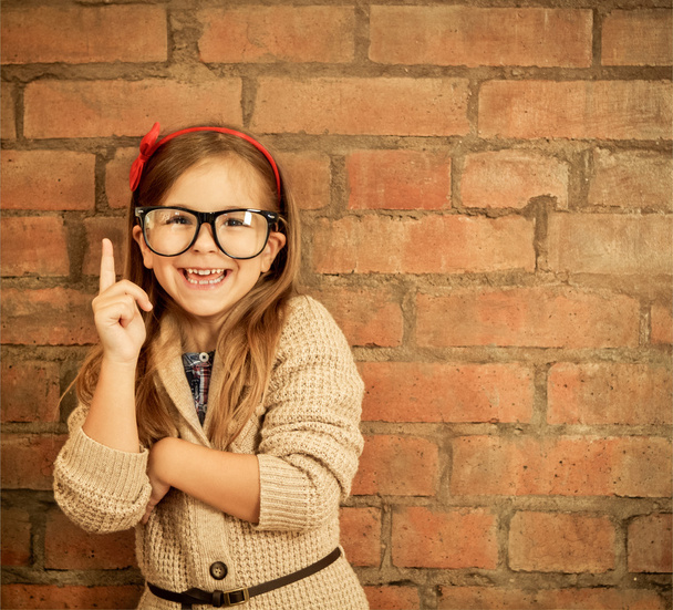 grappig meisje met een bril - Foto, afbeelding