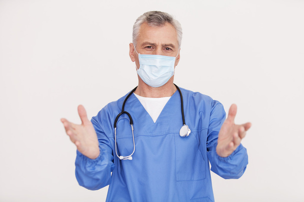 Doctor in surgical mask - Foto, immagini