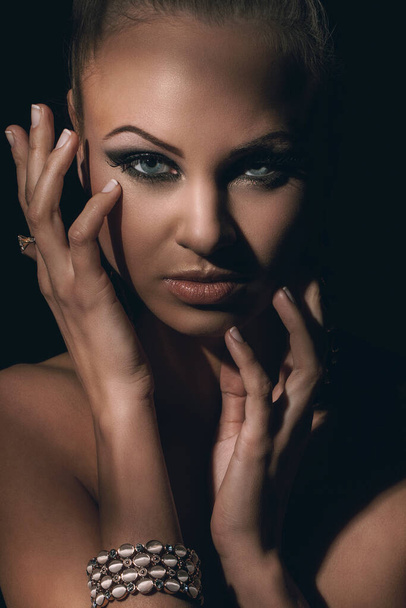 Beautiful caucasian woman with ponytale and makeup - Zdjęcie, obraz