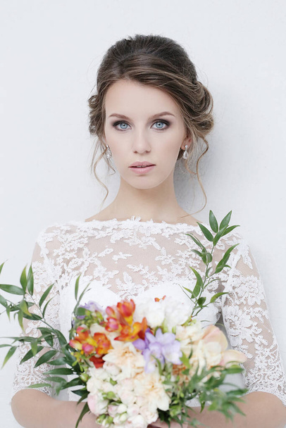 Beautiful bride in wedding dress - 写真・画像