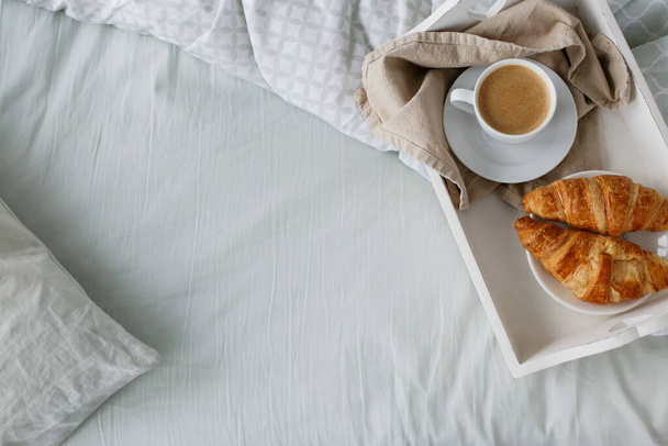 Morning. Breakfast in the bed - Фото, зображення