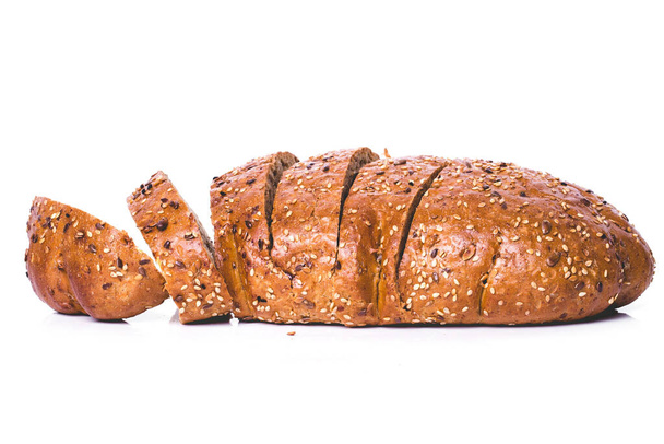 Pyszny chleb na białym tle - Zdjęcie, obraz
