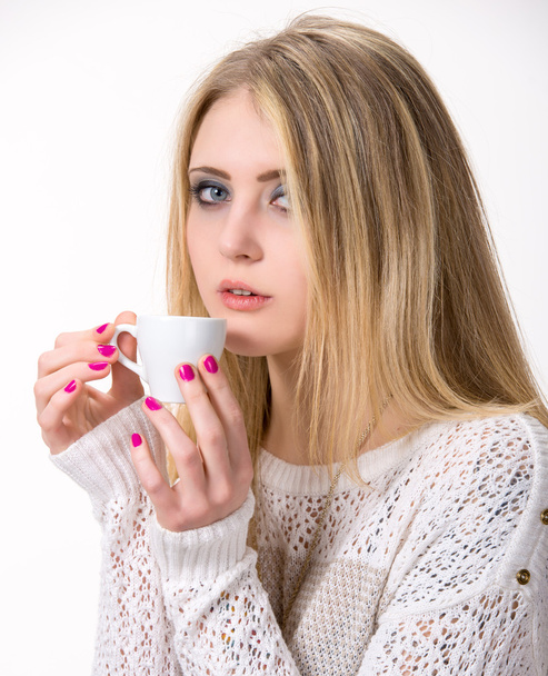 Beautiful girl enjoying coffee - Fotoğraf, Görsel