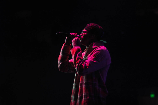 R&B Singer Usher performs at the Amway Center in Orlando Florida on December 12, 2015. - Φωτογραφία, εικόνα