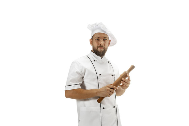 Cocina, chef, panadero en uniforme aislado sobre fondo blanco, gourmet. - Foto, Imagen