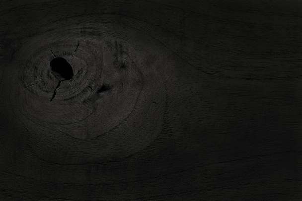 Fondo de pared de madera negra, textura de madera de corteza oscura con patrón natural antiguo para obras de arte de diseño, vista superior de madera de grano. - Foto, Imagen