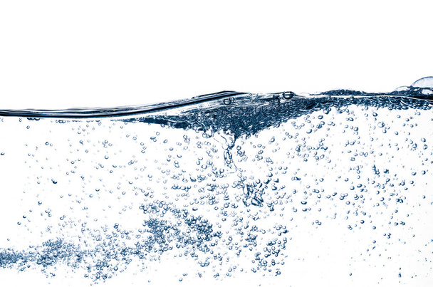 Beyaz arkaplanda izole edilmiş su altı kabarcıkları - Fotoğraf, Görsel