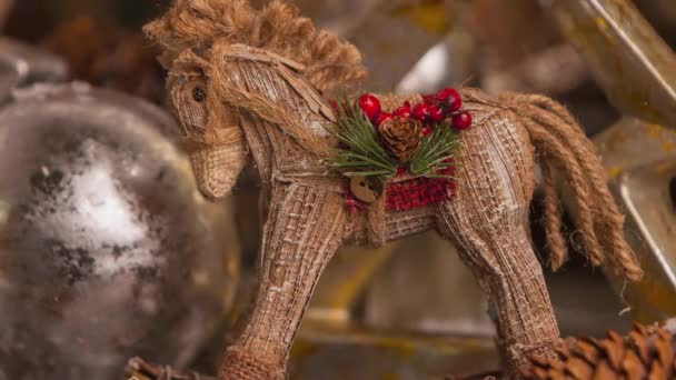 Video festivo de Navidad vintage decoración de pony hecha a mano para la temporada de adviento - Imágenes, Vídeo