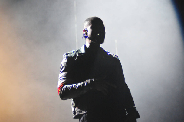 R&B Singer Usher performs at the Amway Center in Orlando Florida on December 12, 2014.   - Fotoğraf, Görsel