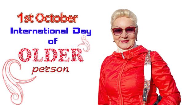 1er octobre - Journée internationale des personnes âgées. Portrait d'une femme âgée heureuse en vêtements brillants - Photo, image