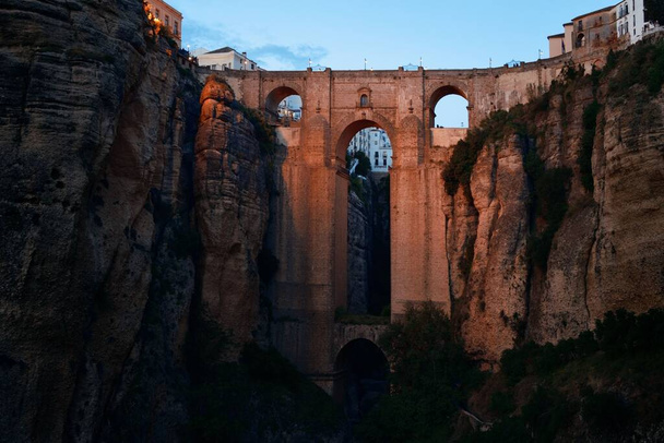 Puente Nuevo ya da İspanya 'nın Ronda kentindeki Yeni Köprü - Fotoğraf, Görsel