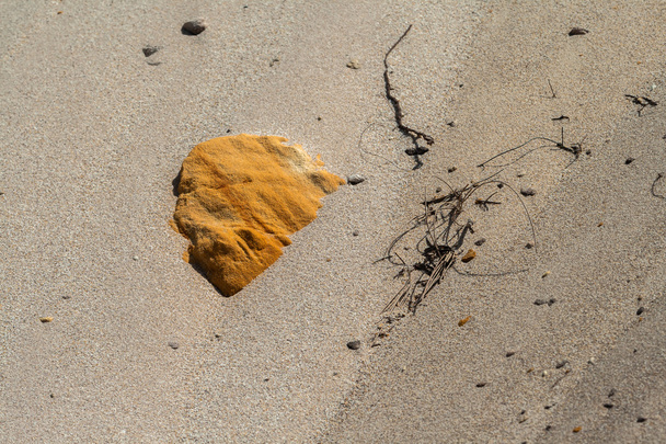 kustlijn kleuren strand rots zand - Foto, afbeelding