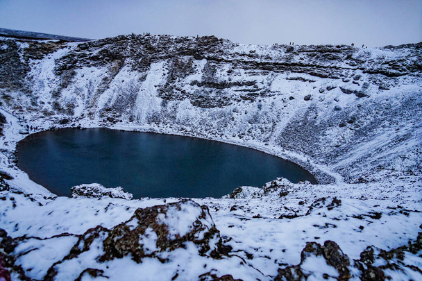 Lago da cratera Gerizu (região de Gurimusunesu da Islândia) - Foto, Imagem