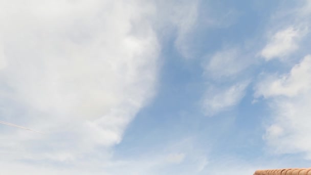 Time lapse μπλε ουρανό με φόντο σύννεφα. Ουρανός με σύννεφα καιρού φύση σύννεφο μπλε. - Πλάνα, βίντεο