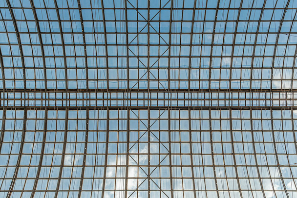 abstrakcyjne tło szklanego sufitu  - Zdjęcie, obraz