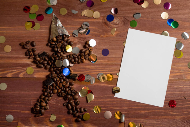 A kávésbácsi ünnepli a születésnapját. nemzetközi kávénap - Fotó, kép