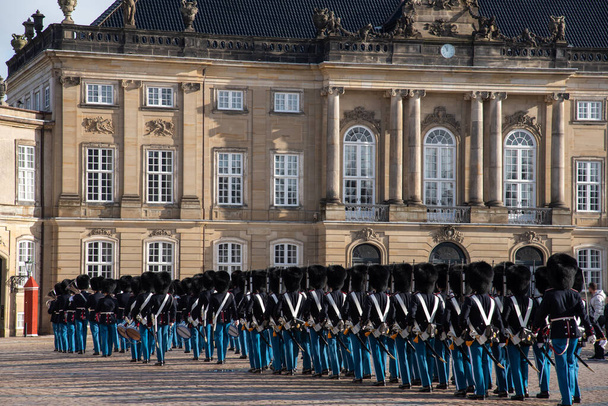 Κοπεγχάγη Royal Life Guards πορεία προς Amalenborg Palace - Φωτογραφία, εικόνα