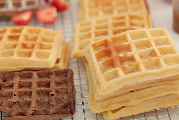 Yiyecekler. Masada nefis waffle - Fotoğraf, Görsel