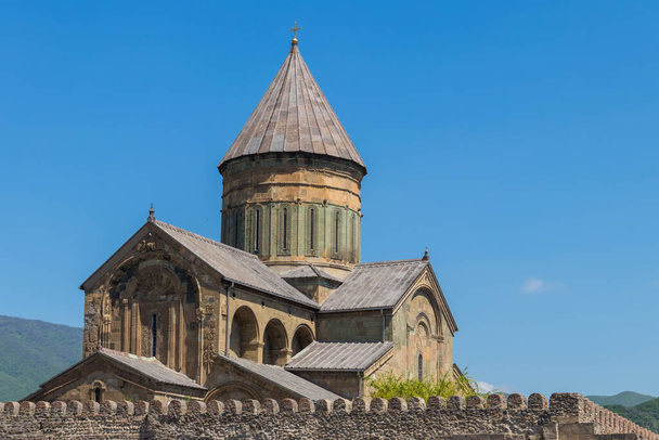 グルジアのムツヘタにあるスヴェチツホヴェリ正教会(ユネスコ世界遺産) - 写真・画像