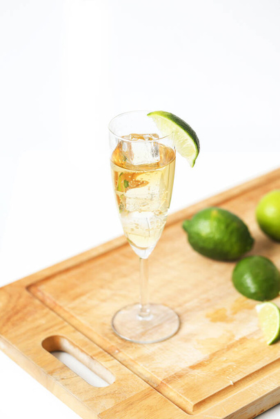 copo de champanhe na mesa - Foto, Imagem