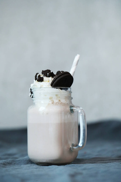 Delicious milkshake on the table - Foto, Imagem