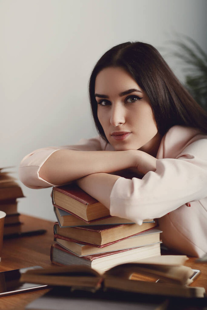 Education and study. Woman in the library - Photo, image