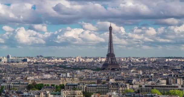 Tour Eiffel, vue aérienne surélevée sur les toits, Paris, France, Europe - Time lapse - Séquence, vidéo