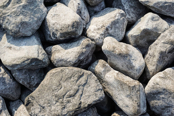 Piedras de camino textura de grava, rocas para la construcción, fondo gris de grava de granito triturado, rocas pequeñas, primer plano - Foto, imagen