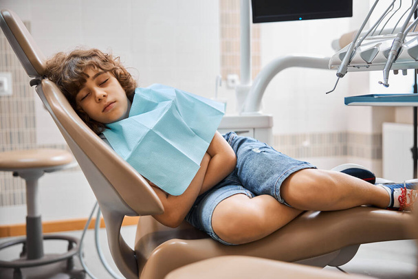 Apenas uma soneca rápida antes de um check-up dentista - Foto, Imagem
