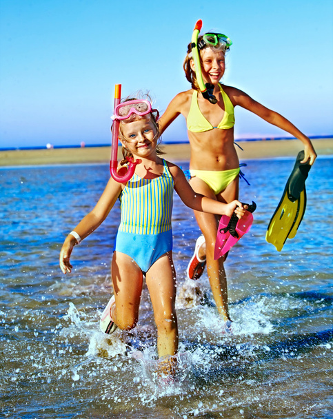 Children playing on beach. - Foto, Bild