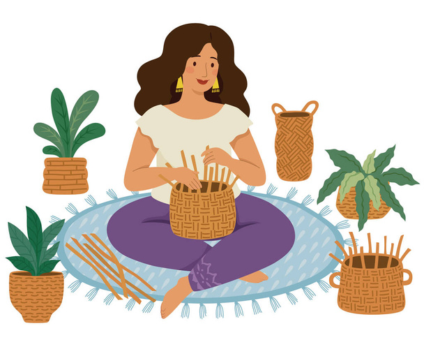 Mujer tejiendo cestas de bricolaje en el suelo rodeado de cestas de mimbre hechas a mano y plantas - Vector, Imagen