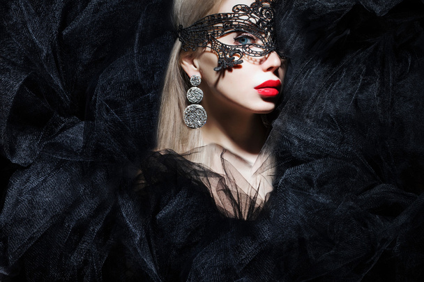 mystic woman in mask - Фото, изображение
