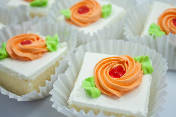 gâteaux colorés gros plan - Photo, image