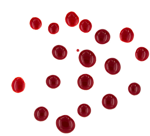 Bluttropfen isoliert auf weißem Hintergrund. Rote Farbtropfen - Foto, Bild