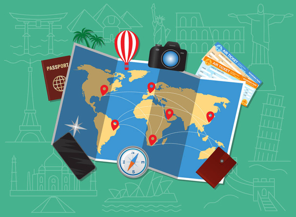 Mappa del mondo, passaporto, biglietti, portafoglio, macchina fotografica, compas su verde - Vettoriali, immagini
