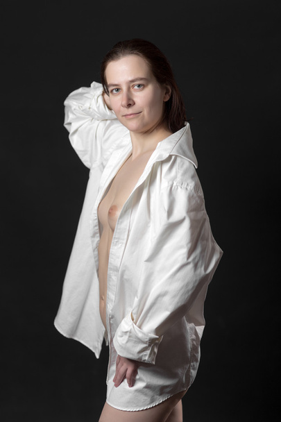 woman in a white shirt - Foto, Bild