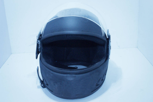 Een schilderstuk van helm - Foto, afbeelding