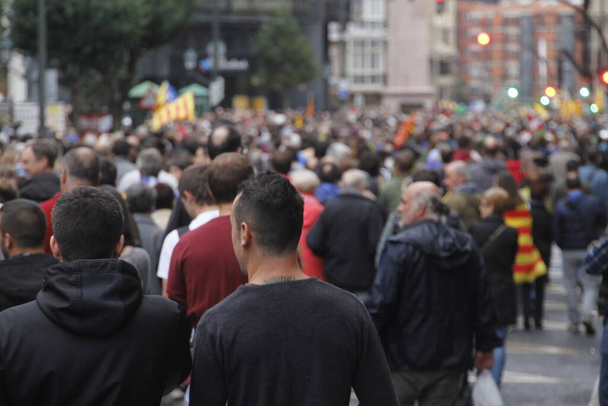 Demonstracja domagająca się niepodległości Kraju Basków i Katalonii - Zdjęcie, obraz