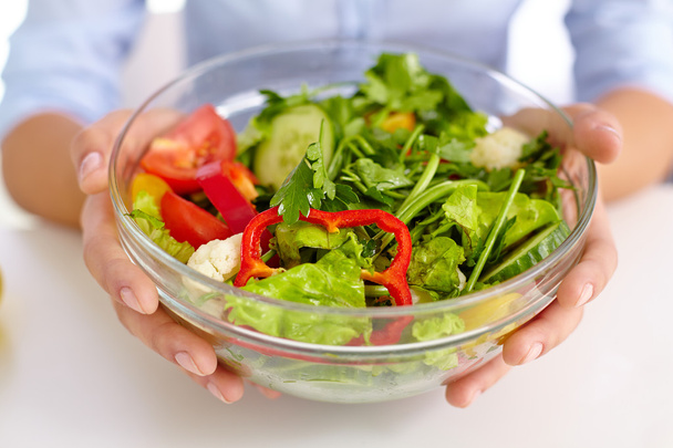friss salátával - Fotó, kép