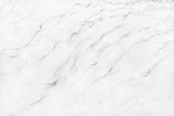 Fondo de textura de mármol gris blanco con alta resolución, vista superior del piso de piedra de azulejos naturales en un patrón de brillo sin costuras de lujo para la decoración interior y exterior. - Foto, imagen
