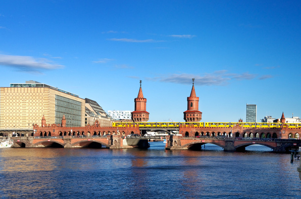 oberbaumbruecke γέφυρα Βερολίνο - Φωτογραφία, εικόνα