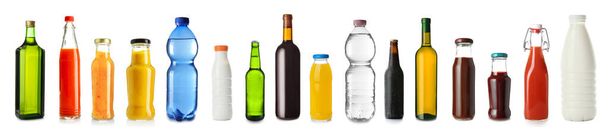 conjunto de diferentes garrafas no fundo branco - Foto, Imagem