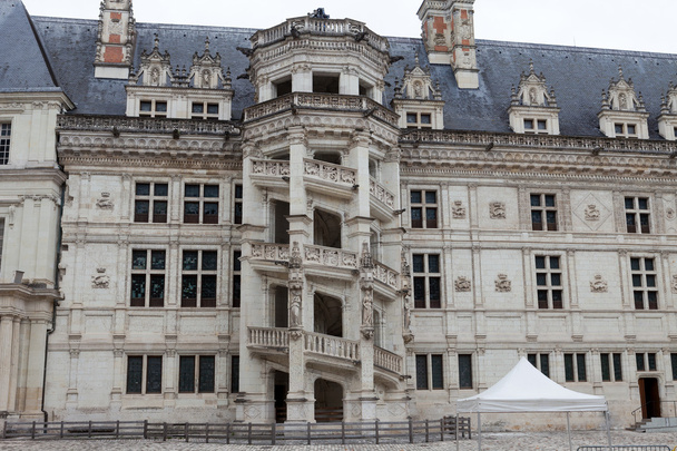 El Palacio Real de Blois. Escalera de caracol en el ala Francisco I
 - Foto, Imagen
