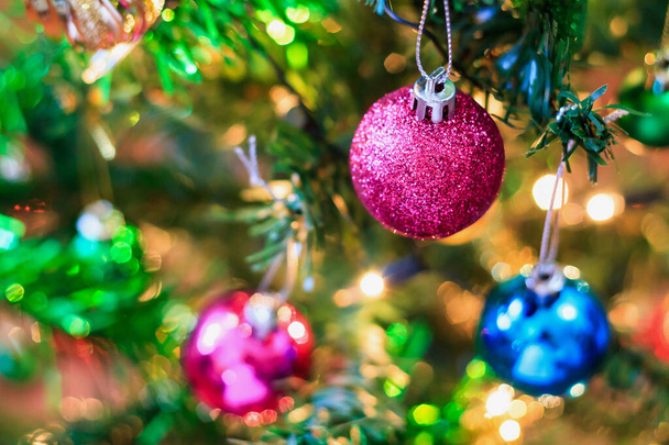 Christmas tree decorations on the branches background - Fotoğraf, Görsel