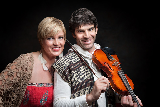 Couple With Violin - Фото, зображення
