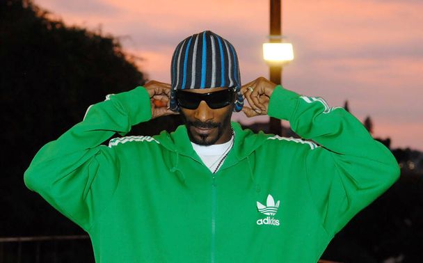 Rio de Janeiro, Brazílie, 7. listopadu 2011.Rapper zpěvák Snoop Dogg během tiskové konference v hotelu Santa Tereza ve městě Rio de Janeiro - Fotografie, Obrázek