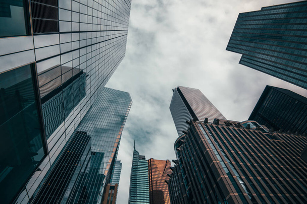 Toimistorakennukset korkealla taivaalle rahoitusalueella Toronton keskustassa Ontario Canada. - Valokuva, kuva