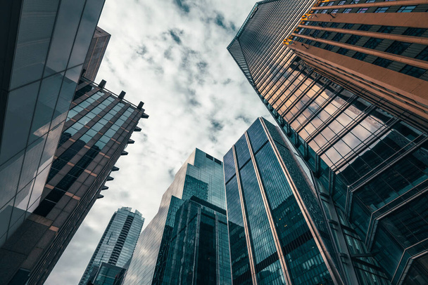 Edifícios de escritórios altos até o céu no distrito financeiro no centro de Toronto Ontário Canadá. - Foto, Imagem